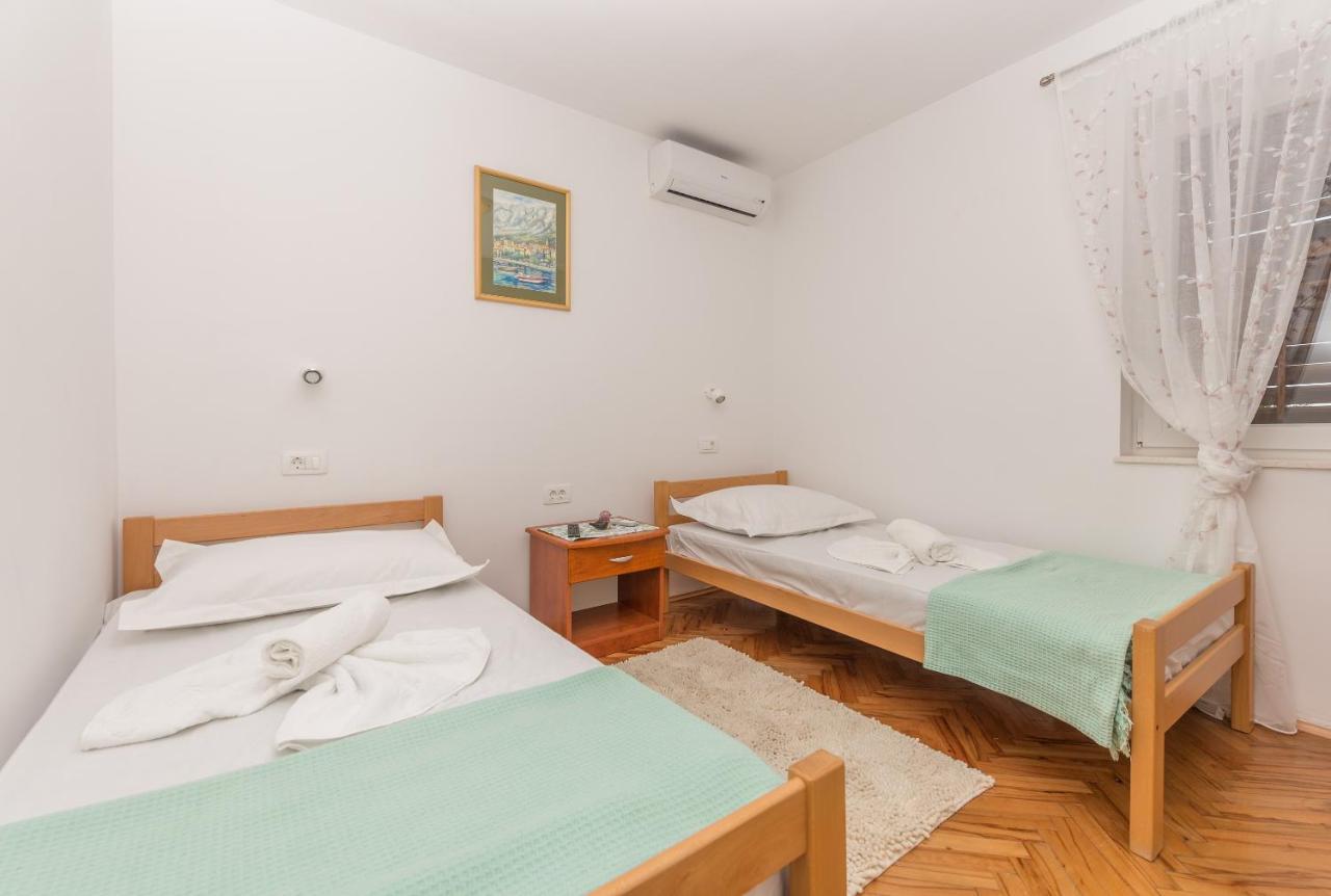 Apartment Strawberry มาคาร์สกา ภายนอก รูปภาพ
