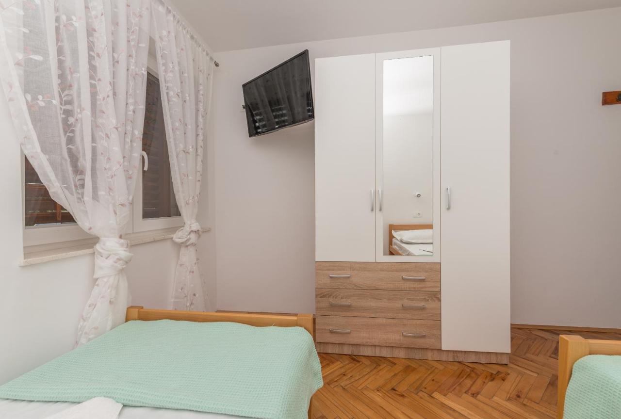 Apartment Strawberry มาคาร์สกา ภายนอก รูปภาพ