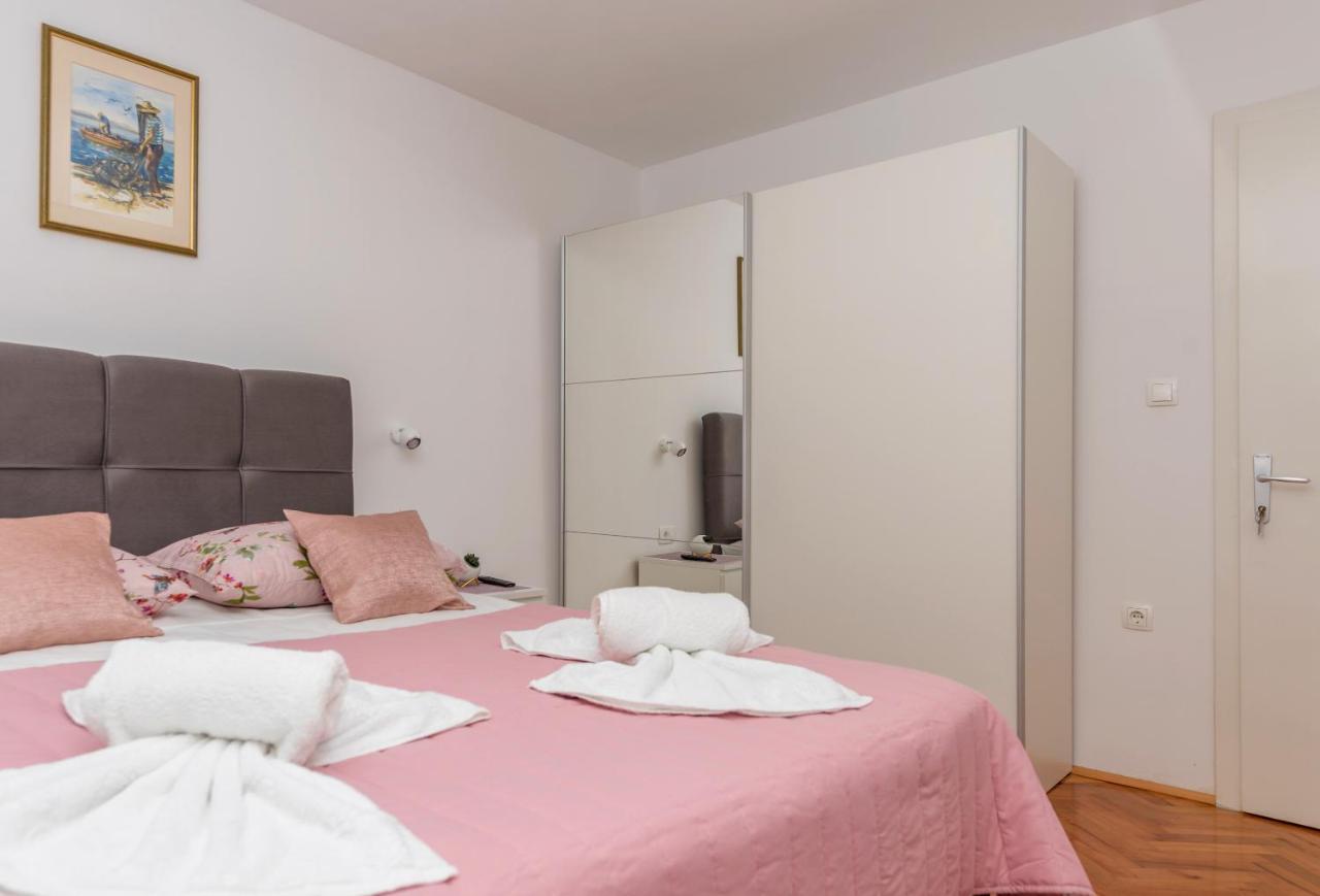 Apartment Strawberry มาคาร์สกา ภายนอก รูปภาพ