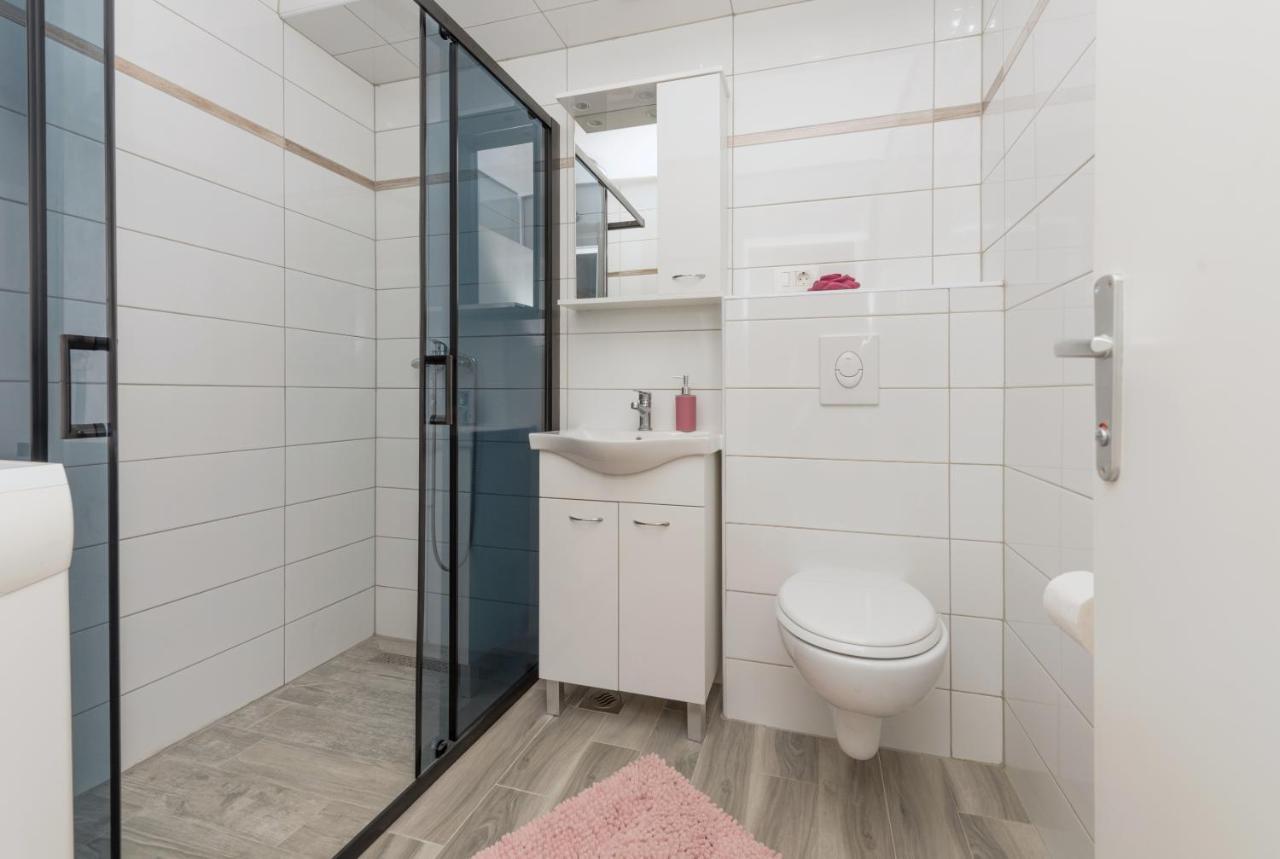 Apartment Strawberry มาคาร์สกา ภายนอก รูปภาพ